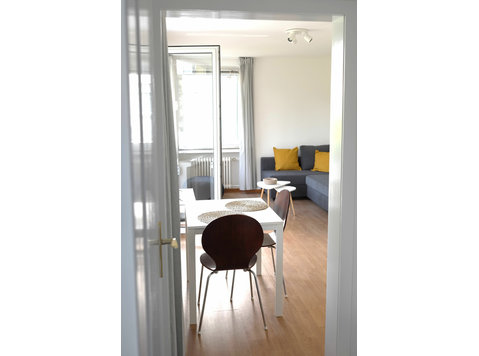 Wunderschönes Studio Apartment in Düsseldorf mit Balkon - Zu Vermieten