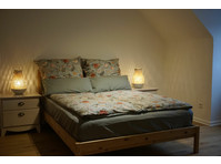 Bright cozy quiet green located 3-room apartment near… - Vuokralle