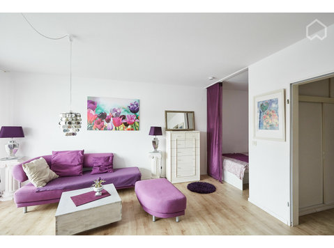 Zentral gelegenes Apartment in Düsseldorf - nähe Hafen,… - Zu Vermieten