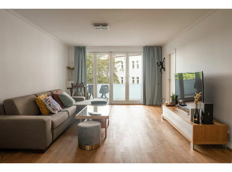 Charming apartment in great area of Düsseldorf with garage -  வாடகைக்கு 