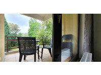Charming apartment with 2 bathrooms near City on the forest - À louer