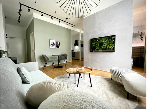 Charming old building gem: Fully furnished 1.5-room… - For Rent
