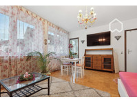 Comfortably furnished 1-room apartment with balcony in the… - Disewakan