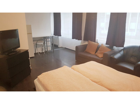 Cozy apartment in the BEST AREA! - For Rent