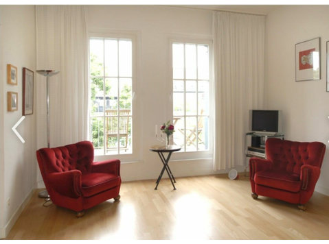 Liebevoll eingerichtetes & neues Loft (Düsseldorf) - Zu Vermieten