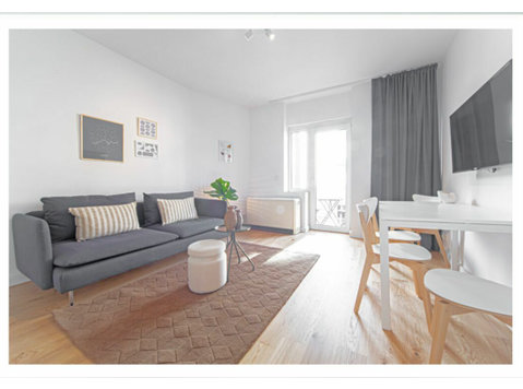 Freshly renovated, furnished apartment in Düsseldorf Bilk - Alquiler