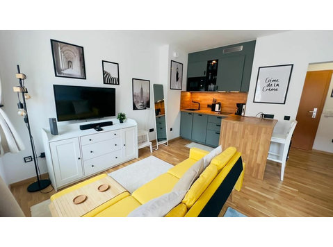 Vollständig möbliertes, modernes und stilvolles Studio Apt. - Zu Vermieten