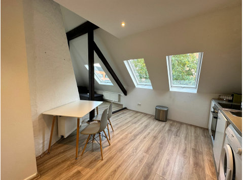 Gorgeous, fashionable suite in Düsseldorf - For Rent