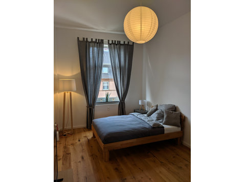 Modern and neat flat in central Düsseldorf - For Rent