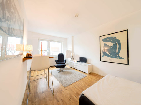 Modern, bright apartment in Düsseldorf Medienhafen - Disewakan