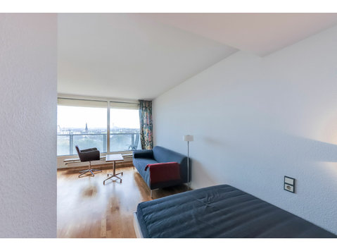 Modern flat in Düsseldorf with balcony - Alquiler