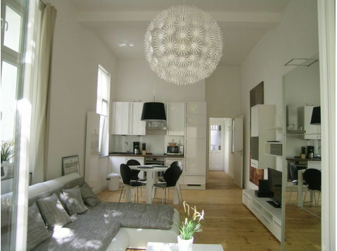 Modernised Apartment with terrace in 'Medienhafen,… - השכרה