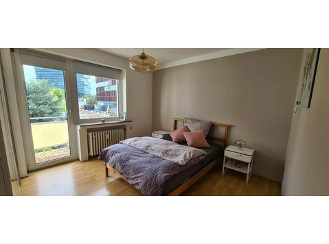 Neat studio in Düsseldorf - เพื่อให้เช่า