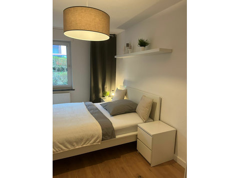 Möblierte Wohnung in Düsseldorf Oberrath zu vermieten - Zu Vermieten