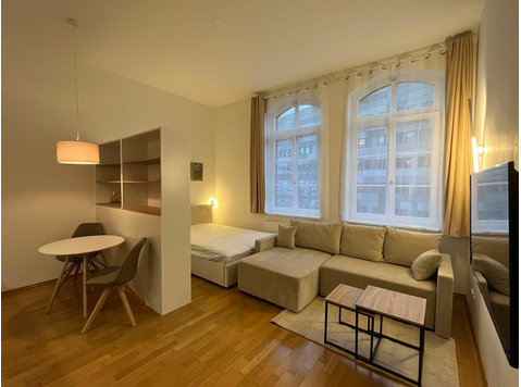 Neues Möblierte 1 SZ Apartment im Herzen von Düsseldorf - Zu Vermieten