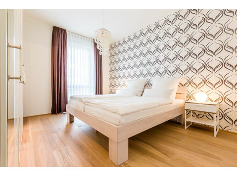 Premium Business Apartment in the heart of Duesseldorf - Te Huur