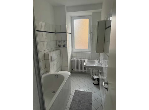 Pretty room in Dusseldorf - For Rent
