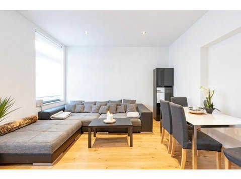 Ruhige und stilvolle Wohnung auf Zeit mitten in Düsseldorf - Zu Vermieten