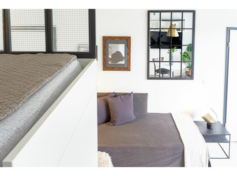 Stylish Studio in trendy neighborhood with balcony - Cho thuê