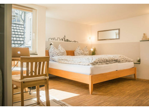 Dachgeschosswohnung im Herzen von Düsseldorf - Zu Vermieten