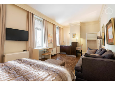 Gehobenes Apartment im Stil einer Junior Suite - Mitten in… - Zu Vermieten