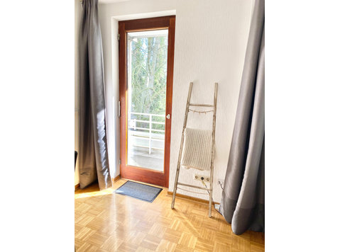 Wunderschönes Studio mit Balkon und separater Küche in… - Zu Vermieten