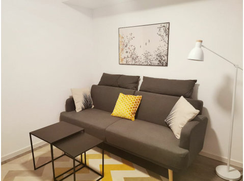 Wonderful und modern Apartment fully furnished and all… - Vuokralle
