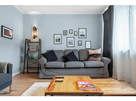 Zetnrale und moderne Wohnung in Düsseldorf - Cho thuê