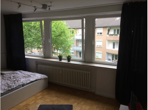 Apartment in Irenenstraße - Pisos