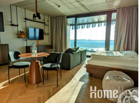 Luxus Apartment in Düsseldorf-Heerdt - 아파트