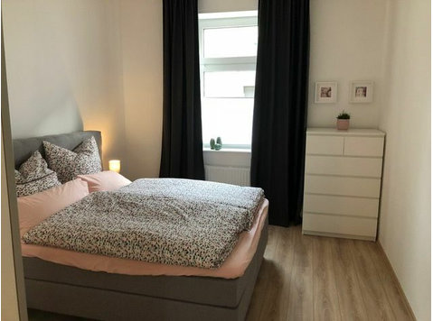 Amazing suite in excellent location (Essen) - For Rent