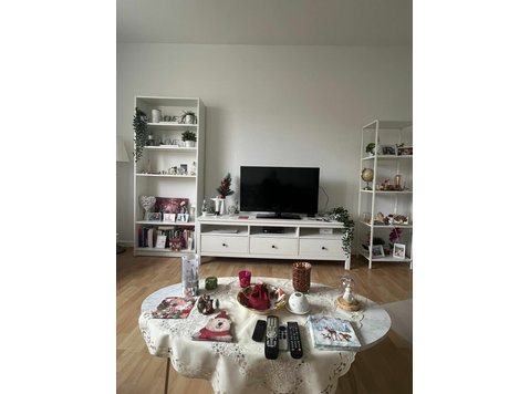 Beautiful, bright 2.5-room flat with large balcony in Essen… - 임대