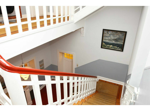 Furnished maisonette apartment in Essen-Bredeney - 임대