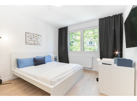 ***Furnished room in shared flat near university*** - Под наем