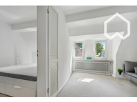 Newly renovated apartment in nice area of "Südviertel"! - Te Huur