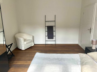 Sunny and modern appartment in the heart of Essen… - Annan üürile