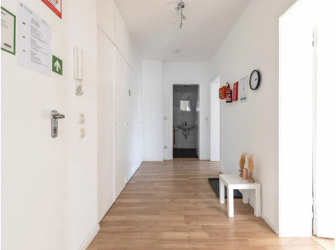 VAZ Apartments E03 Essen - For Rent
