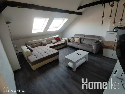 Penthouse apartment with 5 rooms, 2 bathrooms, kitchen and… - דירות