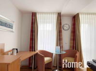 Charming twin room with own bathroom - Camere de inchiriat