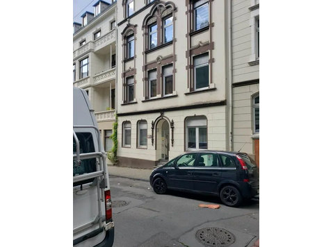 Neat and perfect suite in quiet street, Wuppertal - For Rent