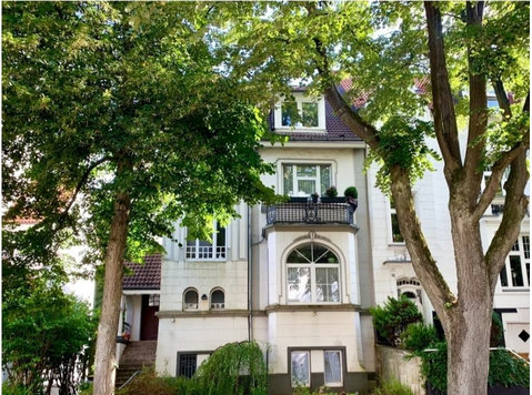 Stylish Top-Floor Apartment in Historic Villa – Furnished,… - For Rent