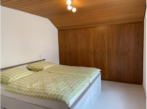 Bright, spacious top floor apartment with classical… - Annan üürile