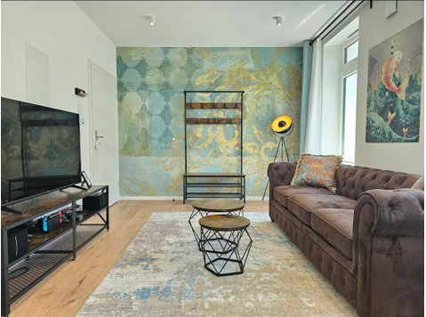 Emerald - Design Loft at the Castle with BBQ & Switch - For Rent