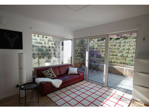 Charmantes, stilvolles Apartment mit schöner Aussicht - Zu Vermieten