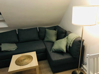 Apartment fully furnished, full service, for 2 people - Te Huur