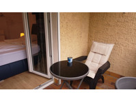 Privates Zimmer mit privatem Balkon in der Nähe vom HBF - Zu Vermieten