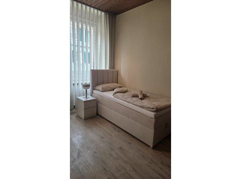 45 m² Apartment in Mainz with Twin Beds, Walk-in Closet &… - For Rent