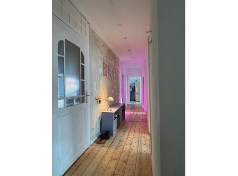 Ruhiges und liebevoll eingerichtetes Studio Apartment… - Zu Vermieten