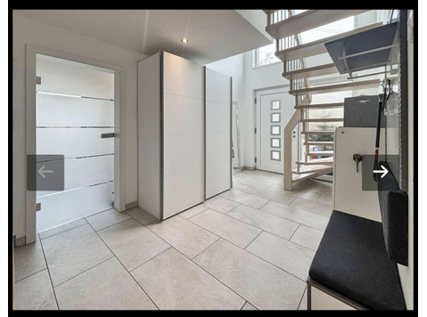 Spacious, solar-efficient detached house with pool and sauna - For Rent