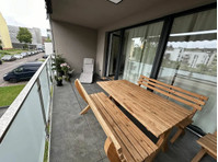 Furnished 3-room apartment with upscale interior, balcony… - 出租
